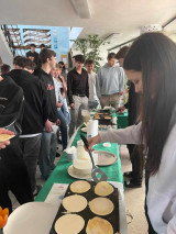 Fotogalerie DofE Pancake Day: Sladká angličtina v naší škole, foto č. 17