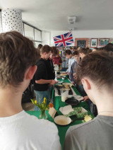 Fotogalerie DofE Pancake Day: Sladká angličtina v naší škole, foto č. 4